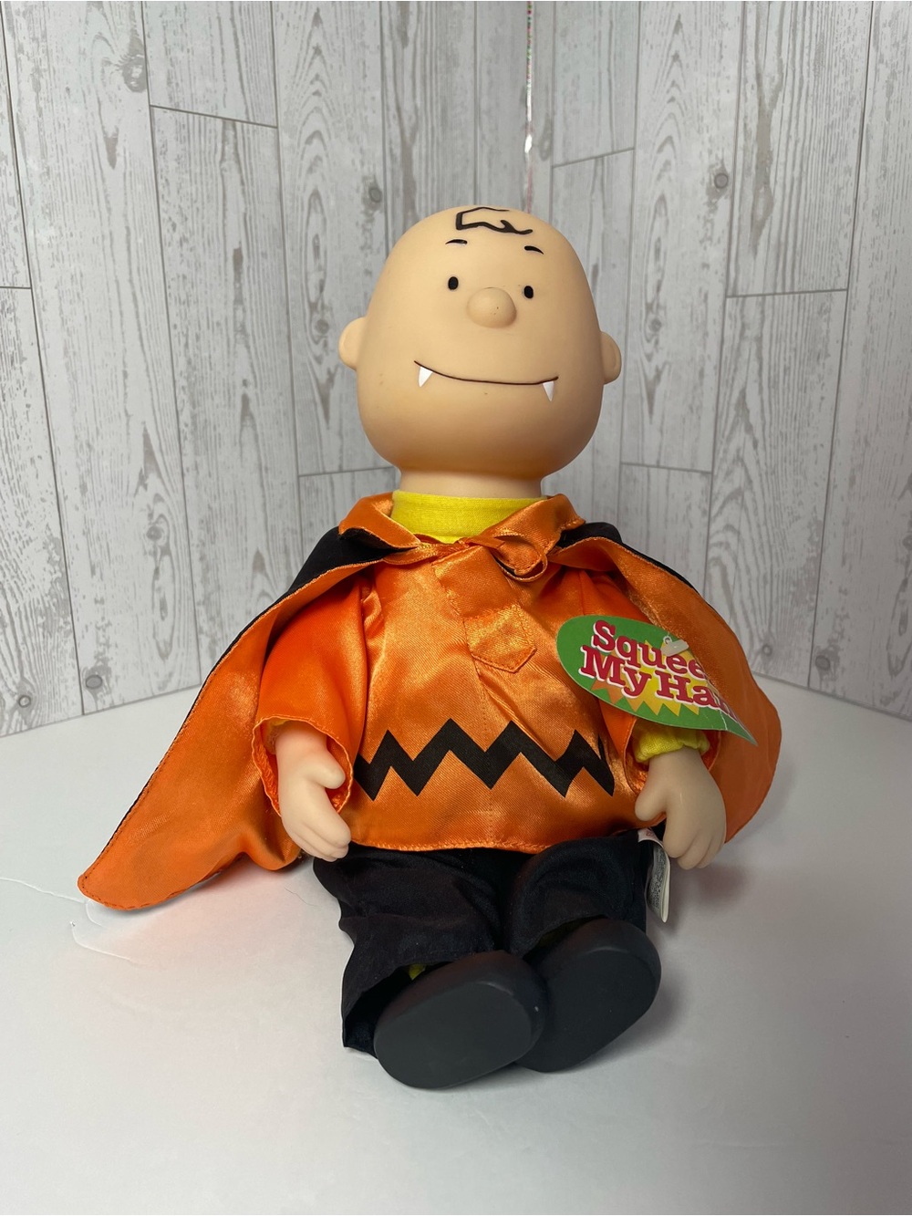 Charlie Brown Halloween Dracula Decor with Music Peanuts